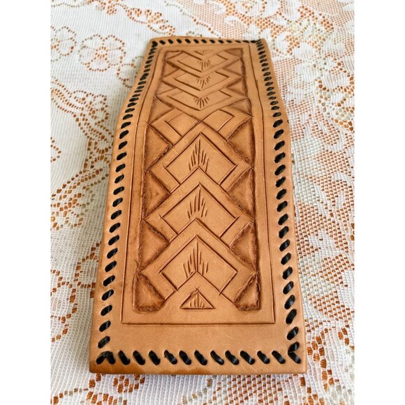 Vintage 70's Tooled Leather Bi Fold Wallet - Picture 2 of 11